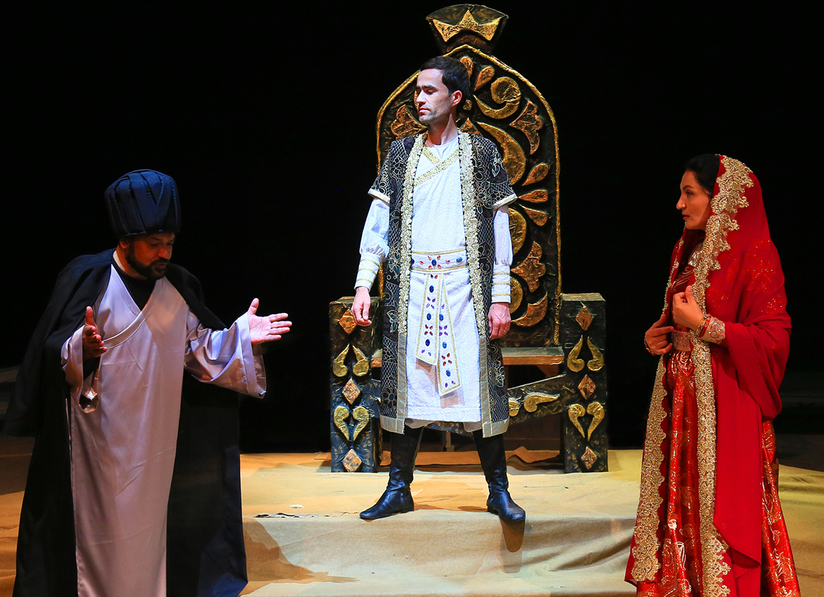 «Baýram han türkmen» staged by the theater. Saparmurat Turkmenbashi Balkan Velayat